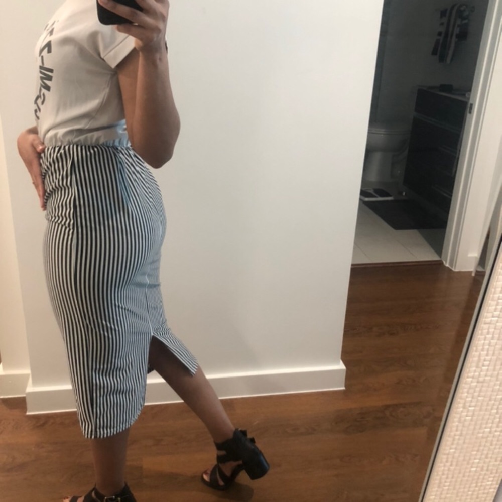 Black and white dress, Pinstripe with slit in back
